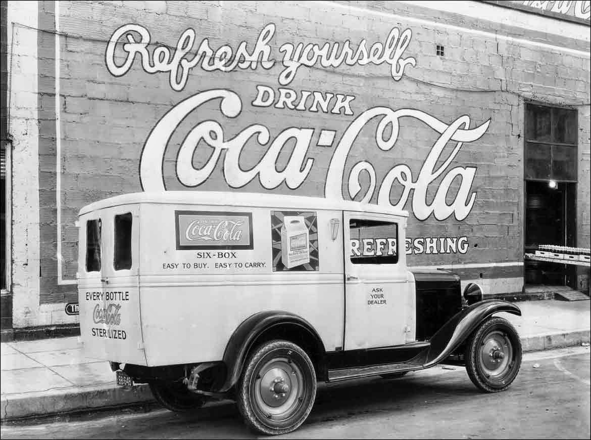 Vintage-Fotos von Coca-Cola-Lieferwagen aus den Jahren zwischen 1900 und 1950_Ha
