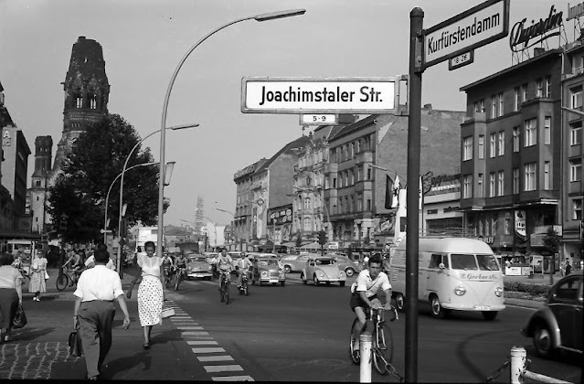 Faszinierende Vintage-Fotos von Berlin im Sommer 1957_Ha